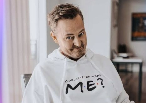 Médico de Matthew Perry se declara culpado por fornecer drogas que mataram ator