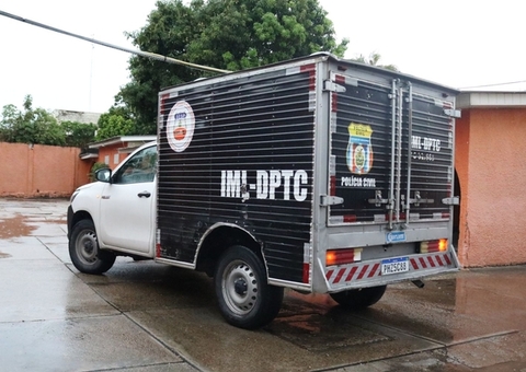 Dupla tenta fugir da polícia, cai de moto e morre durante confronto em Manaus