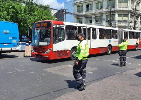 Ônibus articulados mudam rota no Centro de Manaus a partir desta quinta