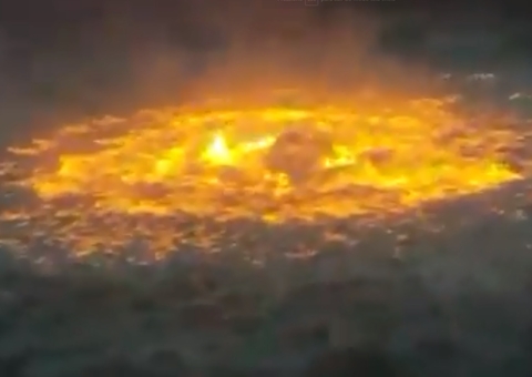 Vídeo impressionante mostra incêndio no mar no golfo do México