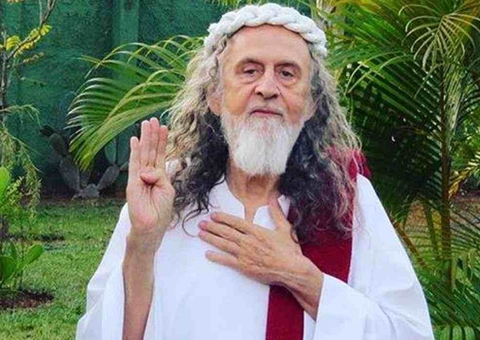 Inri Cristo: Homem que diz ser reencarnação de Jesus usa lei federal e muda nome