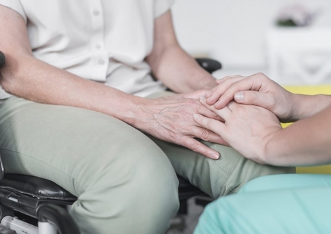 Idosos acima de 80 anos podem agendar prova de vida em casa