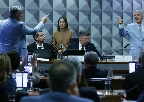 Ex-presidente do INSS se recusa a responder relator da CPMI