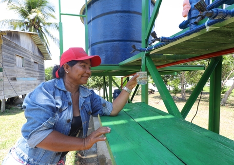 Mais de 400 purificadores de água são instalados em locais atingidos pela seca no Amazonas