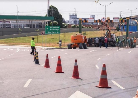 Passagem subterrânea do Complexo viário Ministro Roberto Campos é interditada