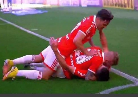 Inter vence Santos e assume vice-liderança do Brasileiro