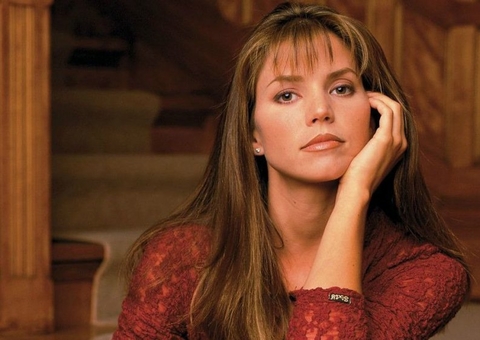 Atriz de Buffy  acusa Joss Whedon de assédio moral nos bastidores; 'cruel'