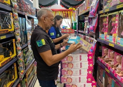 Ipem-AM retira de circulação mais de 2 mil brinquedos irregulares em Manaus