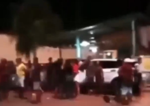 Vídeo mostra momento exato do início de tiroteio no velório do cantor de forró no Amazonas