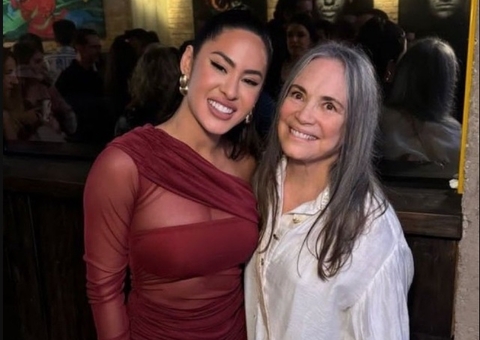 Isabelle Nogueira posta foto com Regina Duarte e apaga após ser criticada 