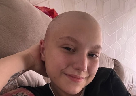 Pai faz oração emocionada para Isabel Veloso, que segue em estado grave