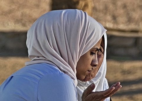 Irã anuncia 'clínica de tratamento' para mulheres que desafiarem código de vestimenta