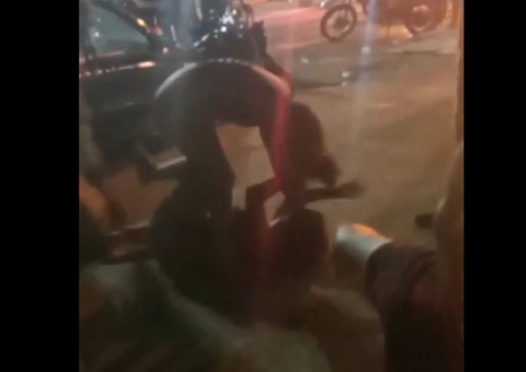 Mulher tenta dar golpe em amiga e as duas saem aos tapas em bar no Amazonas