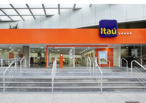 Itaú faz demissão em massa e dispensa 1 mil colaboradores do home office
