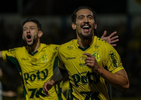 Com Neymar apagado, Mirassol goleia Santos por 3 a 0 no Brasileirão