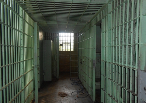 Homem é preso durante passeio com motocicleta roubada em Manaus