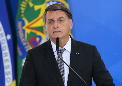 Bolsonaro sanciona lei que transfere R$ 9,3 bilhões do Bolsa Família para Auxílio Brasil