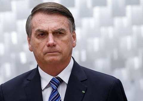 Defesa de Bolsonaro pede devolução de passaporte ao STF