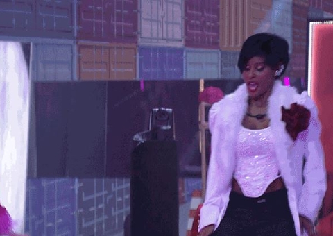 Aline Wirley ganha festa inspirada nos anos 2000 no BBB 23