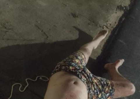 Criminosos invadem casa, arrastam homem para fora e o executam no meio da rua no Amazonas