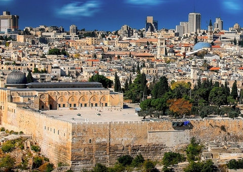 Conflito entre israelenses e palestinos deixa centenas de feridos