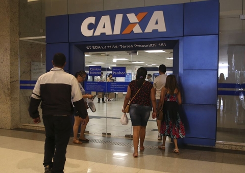 Caixa libera abono salarial para nascidos em maio e junho