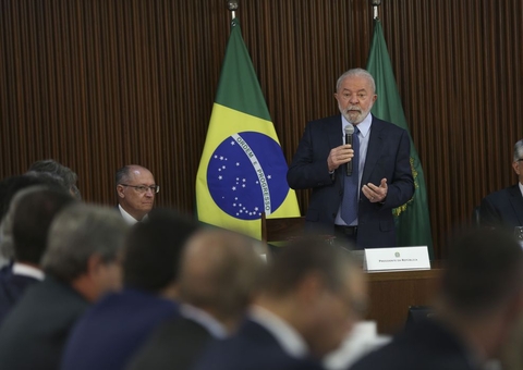Lula acerta criação de plano comum de obras com governadores