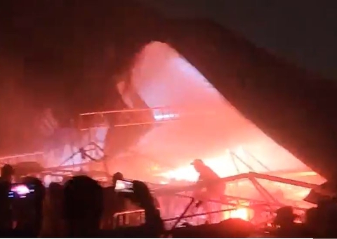 Vídeo: 9 pessoas morrem e 54 ficam feridas após palco de comício desabar durante ventania