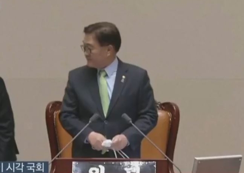 Após decreto de lei marcial, partidos pedem impeachment de presidente da Coreia do Sul