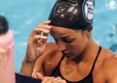 Jhennifer Conceição bate recorde sul-americano nos 50 m estilo peito
