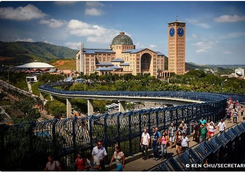 Homem morre atropelado enquanto se dirigia ao Santuário de Aparecida