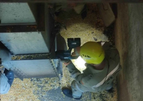 Jovem de 19 anos morre preso em elevador de grãos em silo