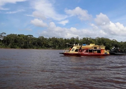 Varredura em rio avança mas dia termina sem pistas de vítimas de naufrágio