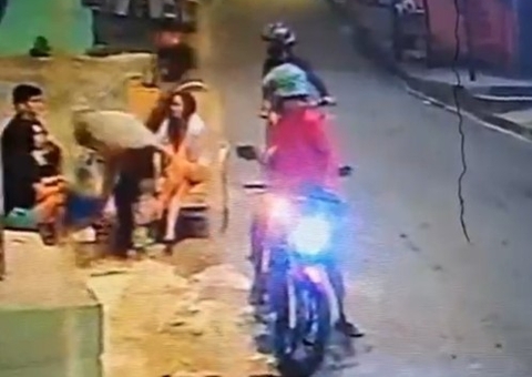 Veja momento em que assaltantes fogem após disparos no Coroado