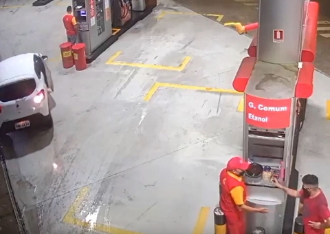 Homem é preso após assaltar posto e bater em carro durante fuga em Manaus