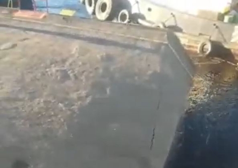 Cais que afundou no Porto de Manaus é interditado pela Marinha