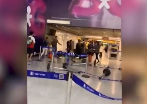 Pânico: Vídeo mostra correria de viajantes durante suposto vazamento de gás em aeroporto