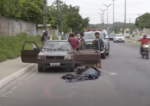 Homem morre ao ser atropelado por caminhão na frente do trabalho em Manaus