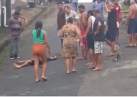 Jovem morre após ser baleado por assaltante em área vermelha de Manaus