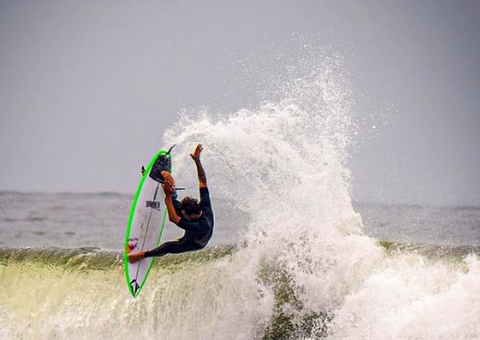 João Chianca, o Chumbinho, termina Mundial de surfe em 4° lugar