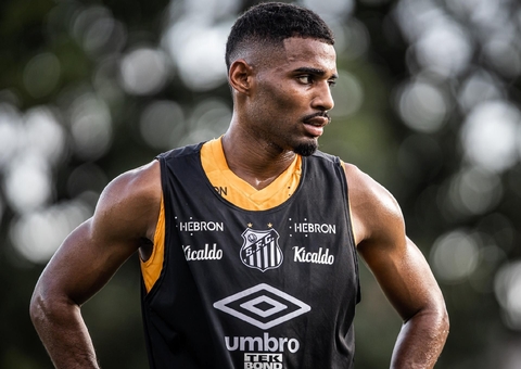 Santos teve dúvida, mas vê investimento milionário em zagueiro valer a pena