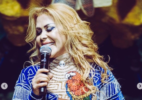 Joelma sofre acidente e terá que se apresentar em cadeira de rodas