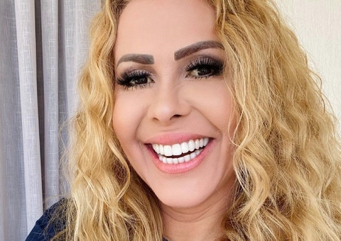 Joelma surge ruiva e ganha comentário de Marina Ruy Barbosa 