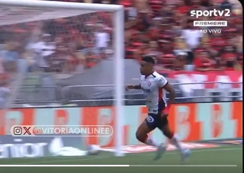 Com gol de Alerrandro, Vitória fecha 1º tempo com vantagem sobre Flamengo