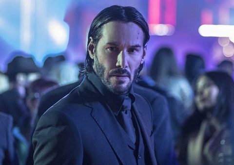Keanu Reeves dá relógios Rolex de R$ 55 mil para dublês de John Wick 4