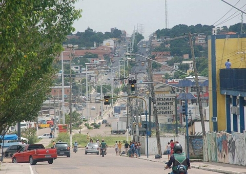 Idoso morre ao ser atropelado em avenida de Manaus; Vítima foi arremessada