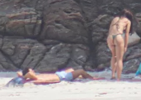 Após comentário em nude, Rafa Kalimann e José Loreto são flagrados juntos em praia