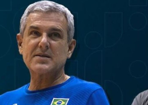 Zé Roberto, aos 20 anos de seleção feminina, exibe fôlego para ir em frente