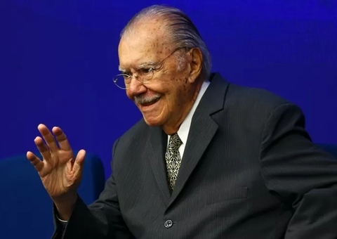 Aos 94 anos, ex-presidente José Sarney testa positivo para Covid-19