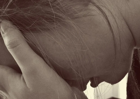 Jovem é estuprada após ir a show com homem que conheceu em app de namoro